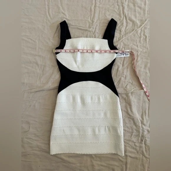 Papaya bodycon mini dress , size M - Picture 4 of 5